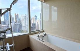 3-dormitorio apartamentos en condominio en Pathum Wan, Tailandia. $5 200  por semana