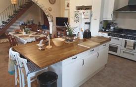 4 dormitorio chalet 300 m² en Skarinou, Chipre. 750 000 €