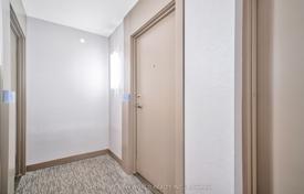 7 dormitorio piso en North York, Canadá. C$1 067 000