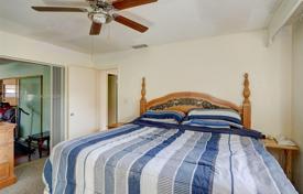 3 dormitorio casa de pueblo 226 m² en Miami, Estados Unidos. $550 000