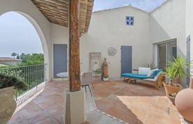 8 dormitorio villa en Grimaud, Francia. 13 000 €  por semana