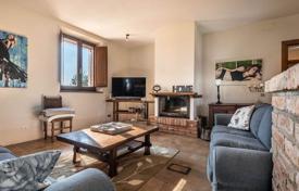 8 dormitorio villa 535 m² en Perugia, Italia. 795 000 €
