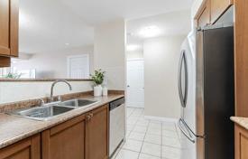 6 dormitorio piso en Etobicoke, Canadá. C$842 000