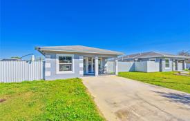 3 dormitorio casa de pueblo 120 m² en Miami, Estados Unidos. $550 000