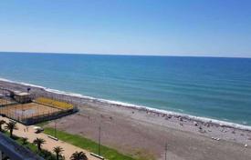 2 dormitorio piso 65 m² en Batumi, Georgia. $180 000