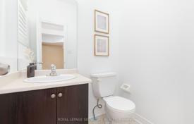 9 dormitorio casa de pueblo en Scarborough, Canadá. C$1 844 000