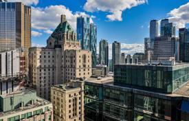 Piso – University Avenue, Old Toronto, Toronto,  Ontario,   Canadá. C$834 000