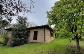 4 dormitorio piso 170 m² en San Gimignano, Italia. 380 000 €