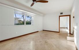 2-dormitorio apartamentos en condominio 86 m² en Miami Beach, Estados Unidos. $331 000