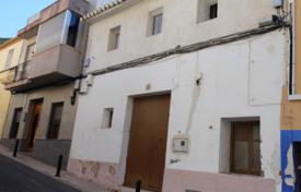 4 dormitorio adosado 229 m² en Calp, España. 350 000 €