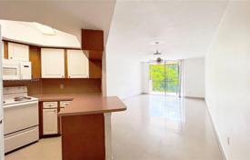 2-dormitorio apartamentos en condominio 111 m² en Doral, Estados Unidos. $330 000