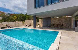 4 dormitorio casa de pueblo 223 m² en Primorje-Gorski Kotar County, Croacia. 1 100 000 €
