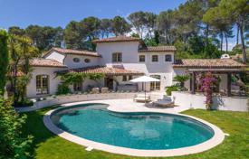 4 dormitorio villa 323 m² en Mougins, Francia. 2 950 000 €