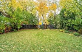 4 dormitorio casa de pueblo en North York, Canadá. C$2 109 000