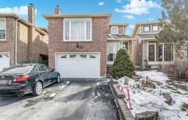 4 dormitorio casa de pueblo en Scarborough, Canadá. C$1 036 000