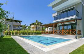 4 dormitorio villa 240 m² en Kadriye, Turquía. 24 988 000 TRY