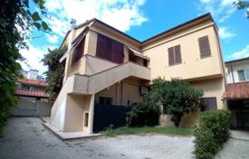 3 dormitorio piso 190 m² en Pietrasanta, Italia. 890 000 €