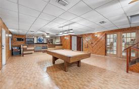 4 dormitorio casa de pueblo 348 m² en Miami, Estados Unidos. $490 000
