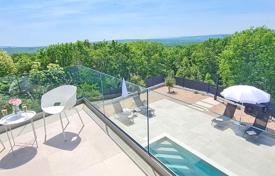 5 dormitorio casa de pueblo 175 m² en Vrbnik, Croacia. 675 000 €