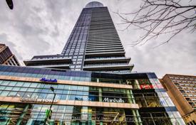 4 dormitorio piso en Yonge Street, Canadá. C$898 000
