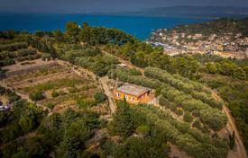 8 dormitorio finca rústica 324 m² en Grosseto, Italia. 650 000 €