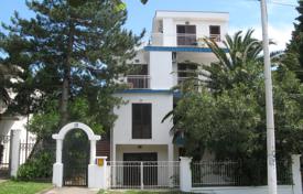 9 dormitorio chalet 192 m² en Sutomore, Montenegro. 240 000 €