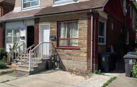 5 dormitorio adosado en York, Canadá. C$983 000