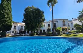 3 dormitorio adosado 147 m² en Benahavis, España. 450 000 €