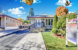 Casa de pueblo – Scarborough, Toronto, Ontario,  Canadá. C$1 106 000