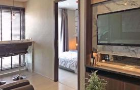 1-dormitorio apartamentos en condominio en Ratchathewi, Tailandia. $136 000