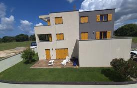 8 dormitorio casa de pueblo 300 m² en Valbandon, Croacia. 779 000 €