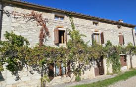 3 dormitorio casa de pueblo 160 m² en Brtonigla, Croacia. 299 000 €