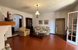 4 dormitorio villa 980 m² en Campiglia Marittima, Italia. 600 000 €