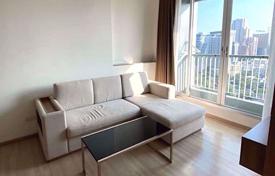 1-dormitorio apartamentos en condominio en Phaya Thai, Tailandia. $151 000