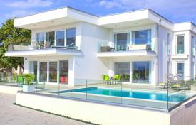 3 dormitorio piso 85 m² en Primorje-Gorski Kotar County, Croacia. 380 000 €