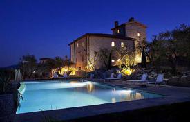 Villa – San Donato In Collina, Toscana, Italia. 8 100 €  por semana