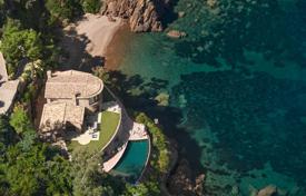 9 dormitorio villa en Théoule-sur-Mer, Francia. 37 000 €  por semana
