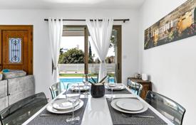 2 dormitorio chalet 94 m² en Universal, Chipre. 480 000 €