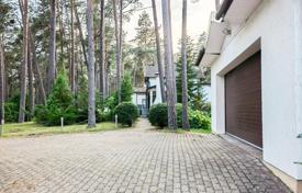 4 dormitorio adosado 200 m² en Jurmala, Letonia. 450 000 €