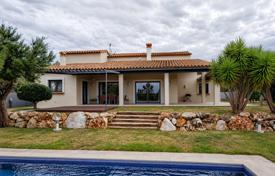 4 dormitorio casa de pueblo 267 m² en Girona, España. 950 000 €