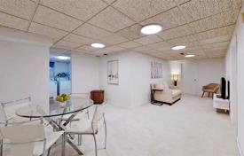 11 dormitorio casa de pueblo en Scarborough, Canadá. C$1 619 000