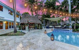 8 dormitorio villa 737 m² en Miami, Estados Unidos. 1 591 000 €