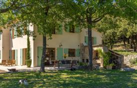 6 dormitorio villa en Bargemon, Francia. 1 290 000 €