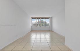 2-dormitorio apartamentos en condominio 95 m² en Miami, Estados Unidos. $305 000