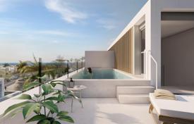 4 dormitorio villa 180 m² en Estepona, España. 730 000 €