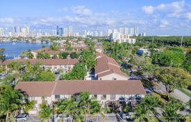 Casa de pueblo – North Miami Beach, Florida, Estados Unidos. $710 000