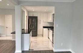 9 dormitorio casa de pueblo en Scarborough, Canadá. C$1 293 000