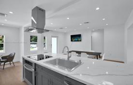 3 dormitorio casa de pueblo 122 m² en Miami, Estados Unidos. $999 000