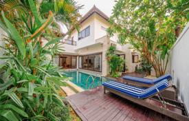 2 dormitorio villa 196 m² en Jalan Umalas, Indonesia. $395 000