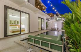 3 dormitorio villa 285 m² en Jalan Umalas, Indonesia. $349 000